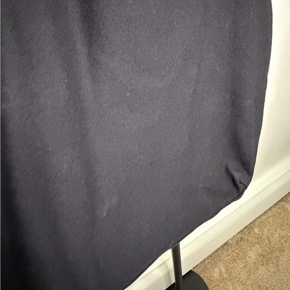 Yves Saint Laurent Black Tote with Gold Embroidered YSL Logo - Picture 8 of 12